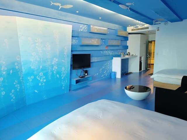 Deluxe Quadruple Room, City View