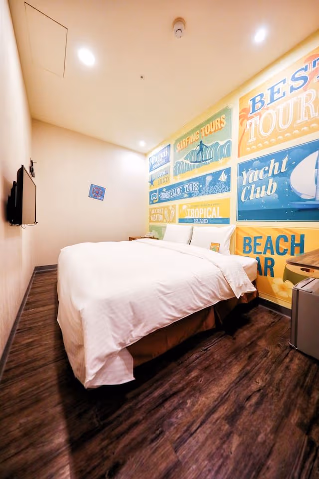 Standard Double Room, No Windows