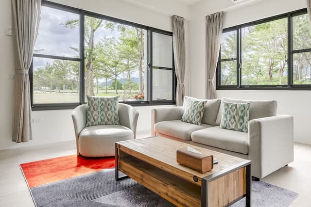 Deluxe Family Room