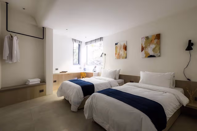 Twin Room B - Non-Smoking