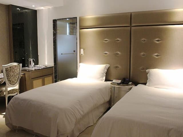 Standard Room, 2 Twin Beds, Mountain View