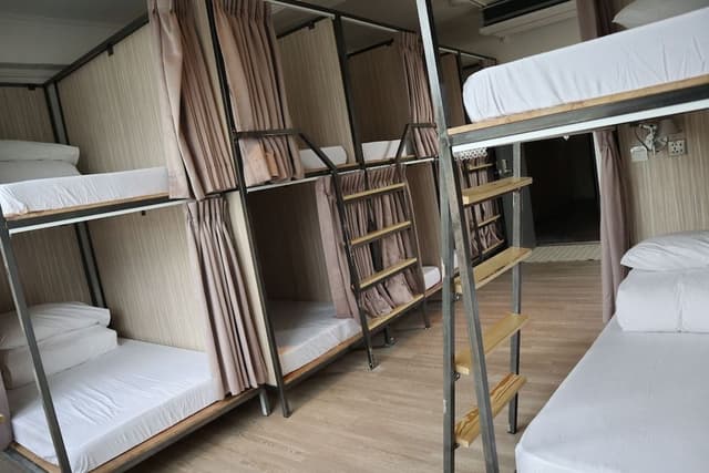 Shared Dormitory, Women only