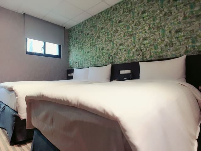 Triple Room (No window)