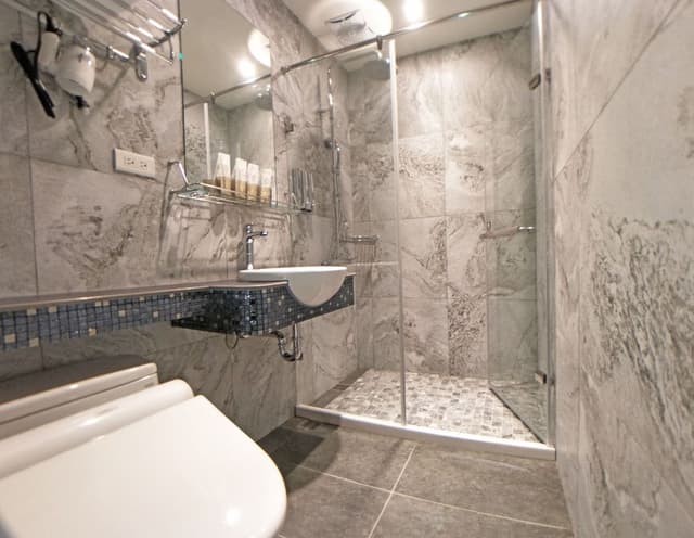 Standard Quad Room(No Window)