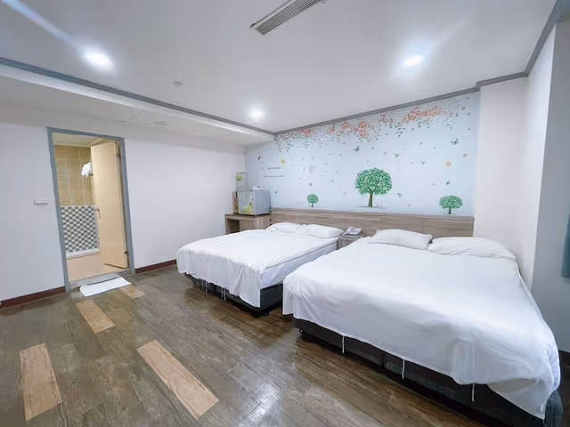 Classic Quadruple Room, 2 Double Beds