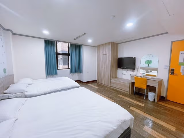 Classic Quadruple Room, 2 Double Beds