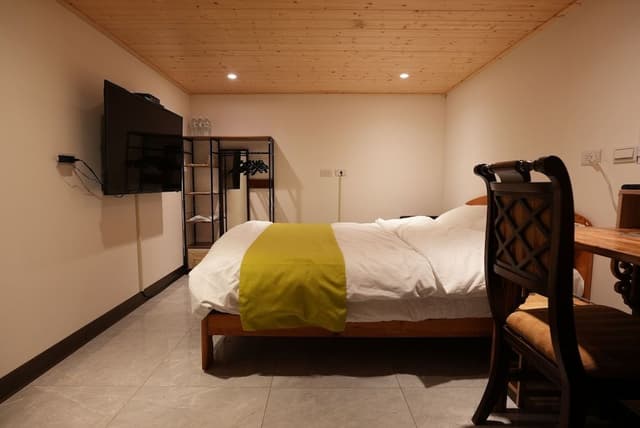 Elite Room