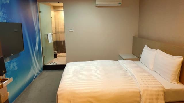 One Double Bed Room