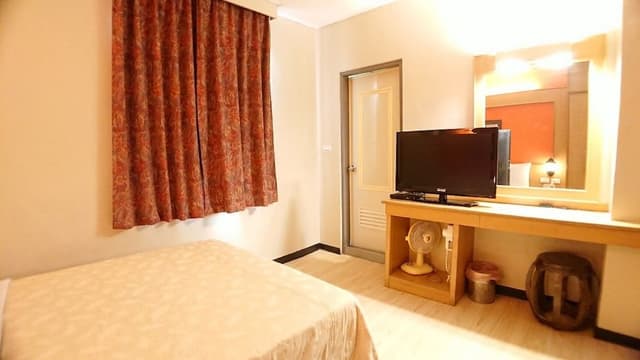 Business Double Room (1)
