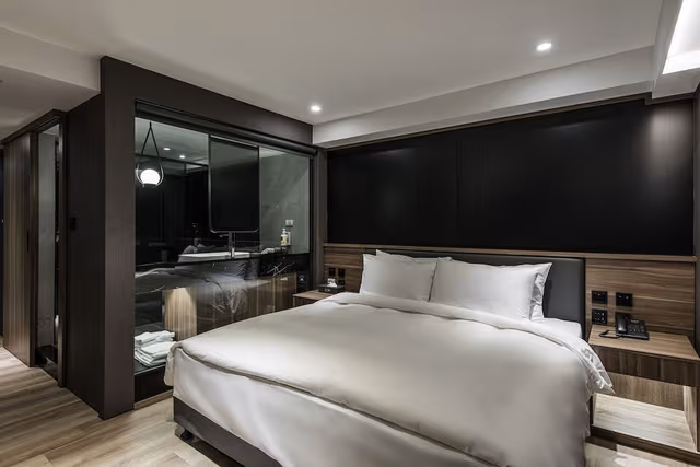 Queen Room