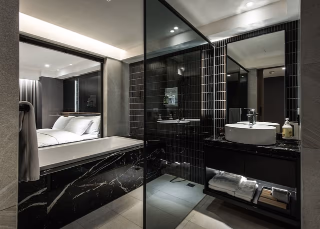 Superior Queen Room