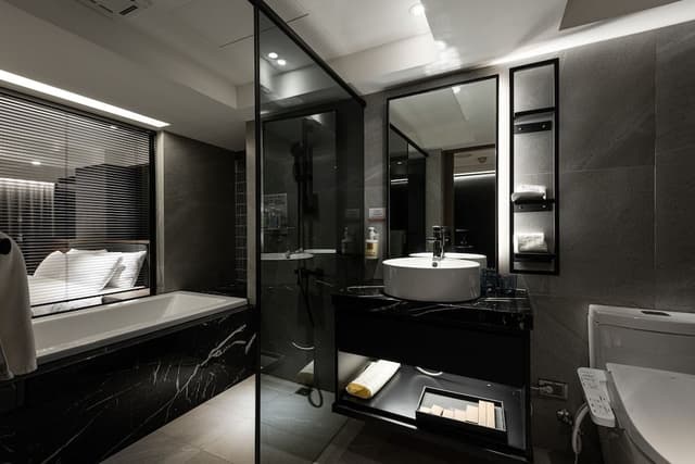 Deluxe Queen Room