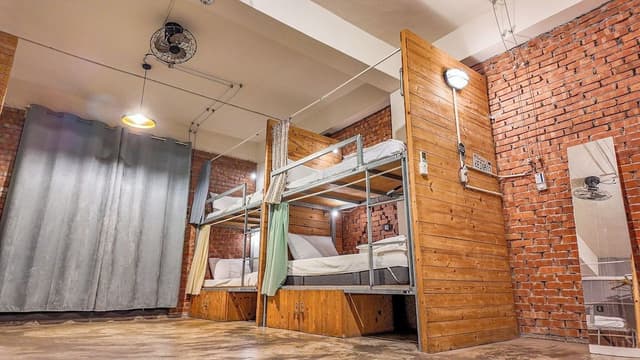 10 bed Mixed Dorm