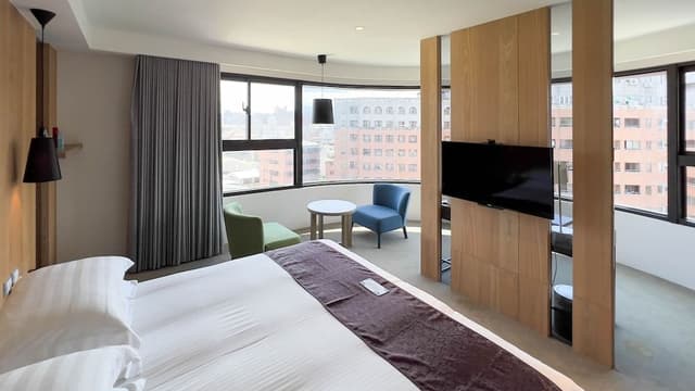 Deluxe Room, 1 King Bed