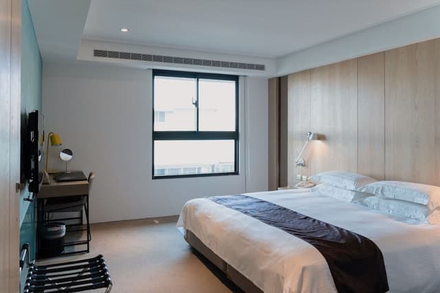 Standard Room, 1 King Bed