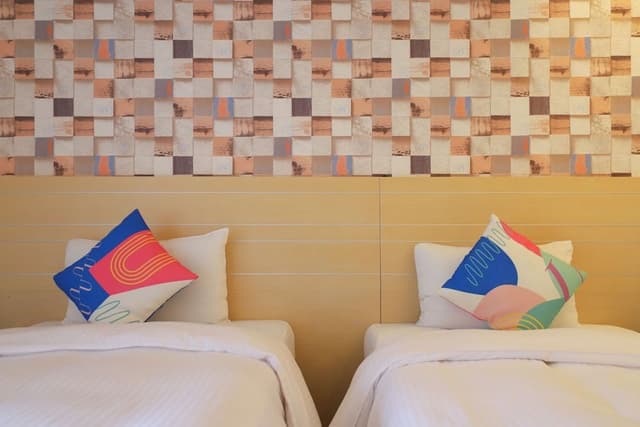 Standard Twin Room with Balcony