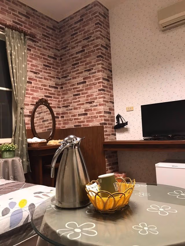 Double Room (Romantic)