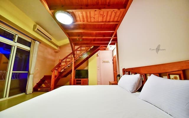 Family Studio, 2 Bedrooms, Non Smoking, Mountain View (302)