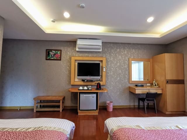 Standard Quadruple Room