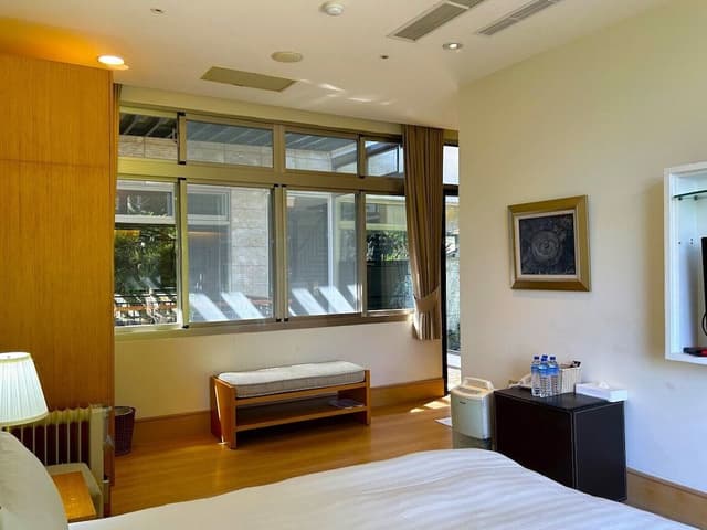Basic Double Room (706)