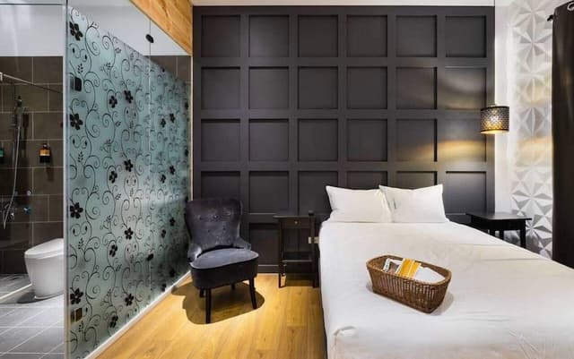 Deluxe Double or Twin Room