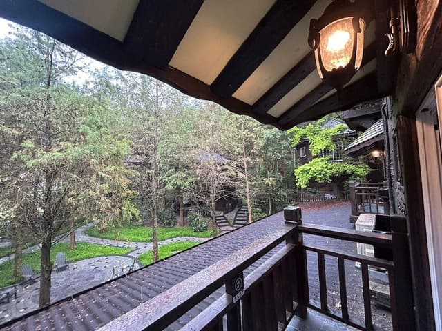 Superior Double Room, 1 Queen Bed, Non Smoking, Mountain View