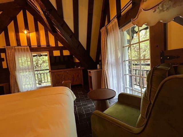 Classic Quadruple Room, 2 Queen Beds, Non Smoking, Mountain View