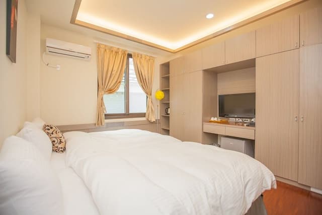 Triple Room (101)