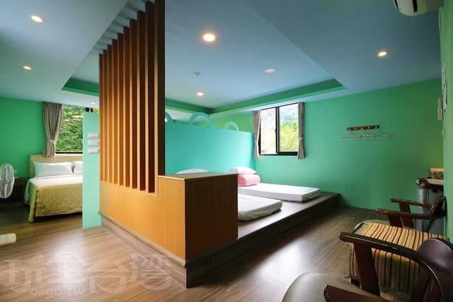 Elite Six-Person Room