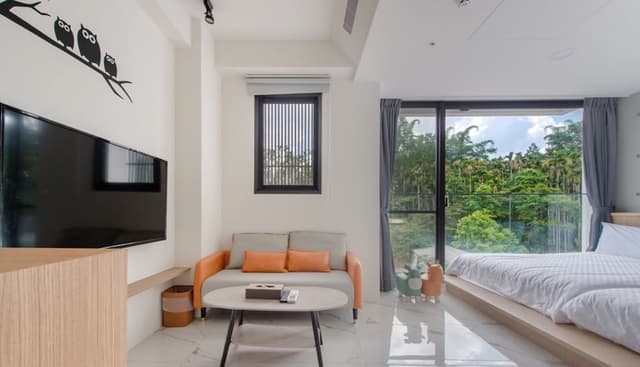 Street View Quadruple Room with Balcony