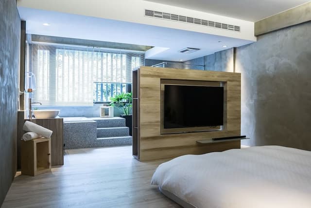 Comfort Double Room, 1 King Bed, Bathtub