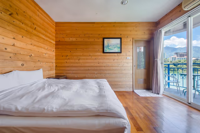 Lake View - Double Room