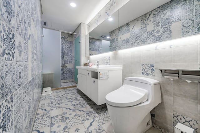Deluxe Double Room, Bathtub