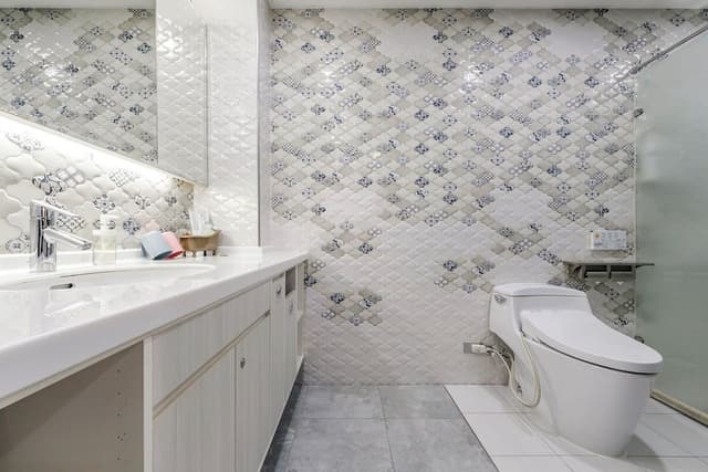 Deluxe Double Room, Bathtub