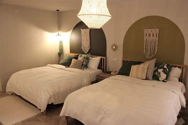 Gallery Quadruple Room