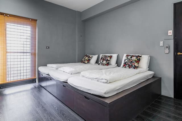 Home - 3 Bedrooms Apartment