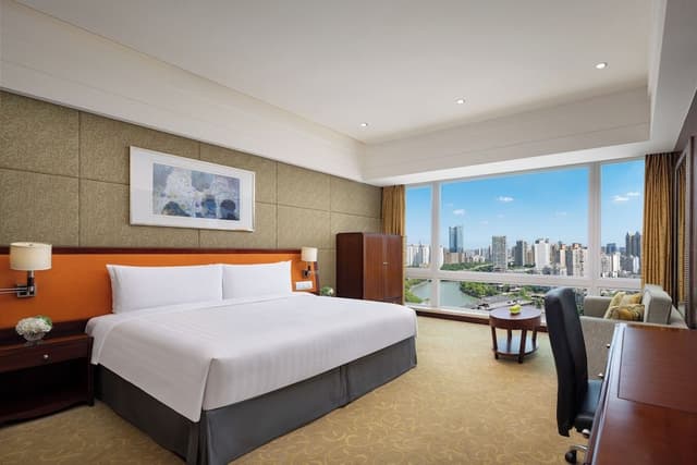 Deluxe Room, 1 King Bed, River View