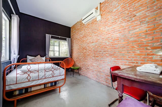 Superior Single Room, Shared Bathroom