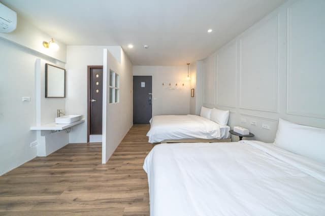 Quadruple Room for 4 People - Non-Smoking