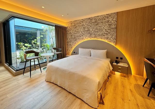 Superior Room, 1 Queen Bed