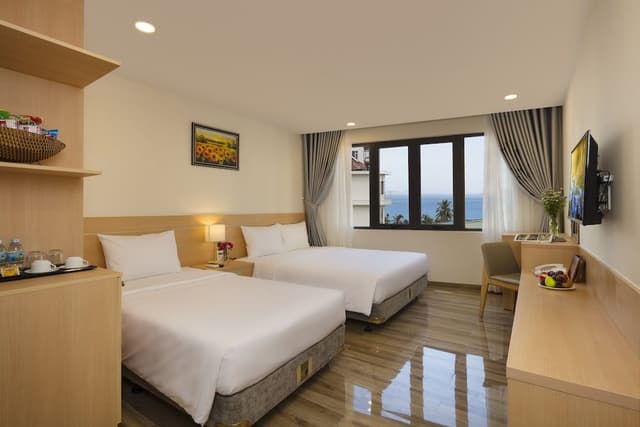 Deluxe Triple Room, City View