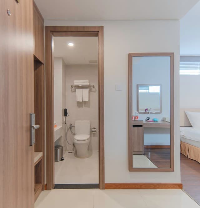 Deluxe Double or Twin Room with No Window