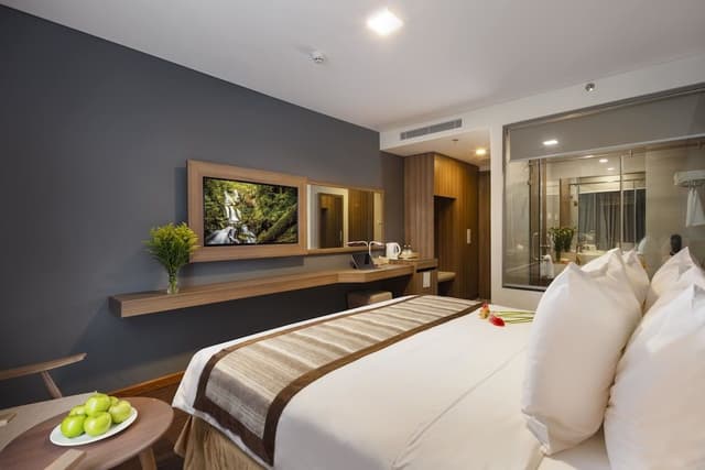 Deluxe Room, City View
