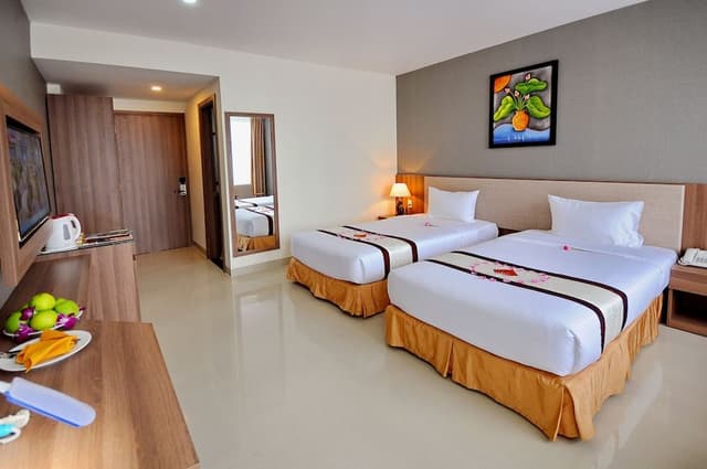 Senior Room, Balcony, City View