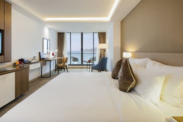 Premier Deluxe Double Room