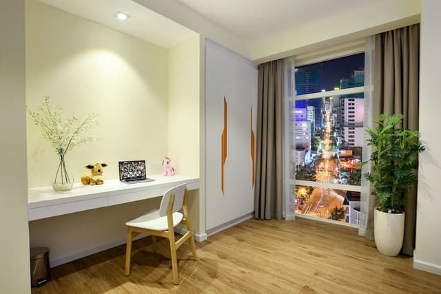 2 Bedroom Deluxe Club Suite Mountain View