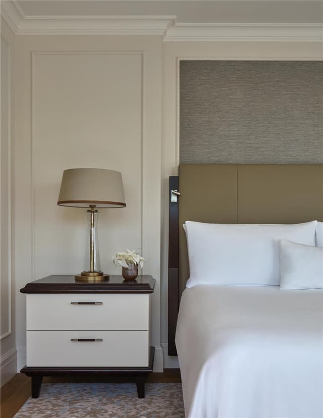 KING JUNIOR SUITE