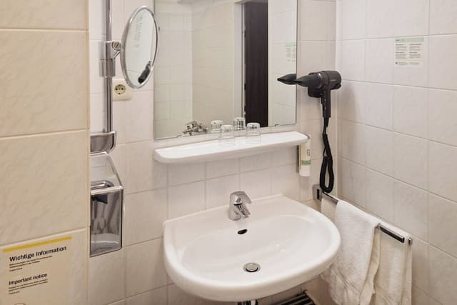 Premium Room, 1 King Bed, Garden View