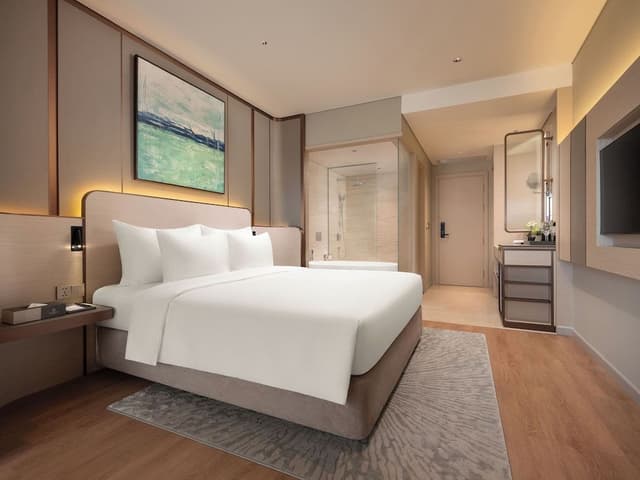 Grand Suite Balcony City View