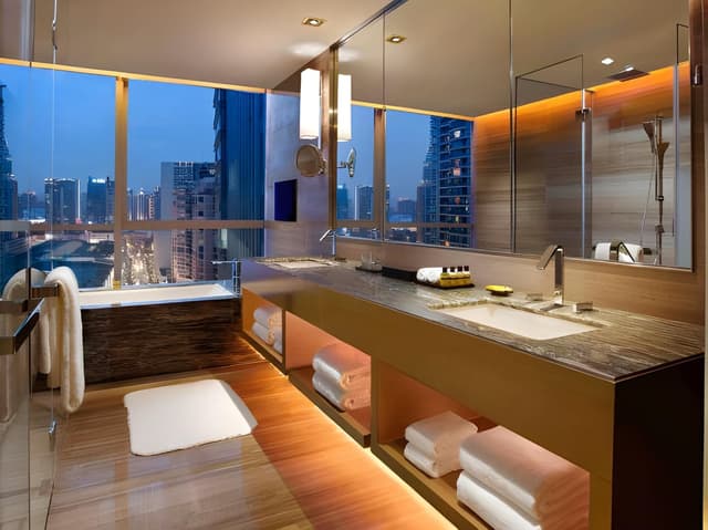 Regency Suite